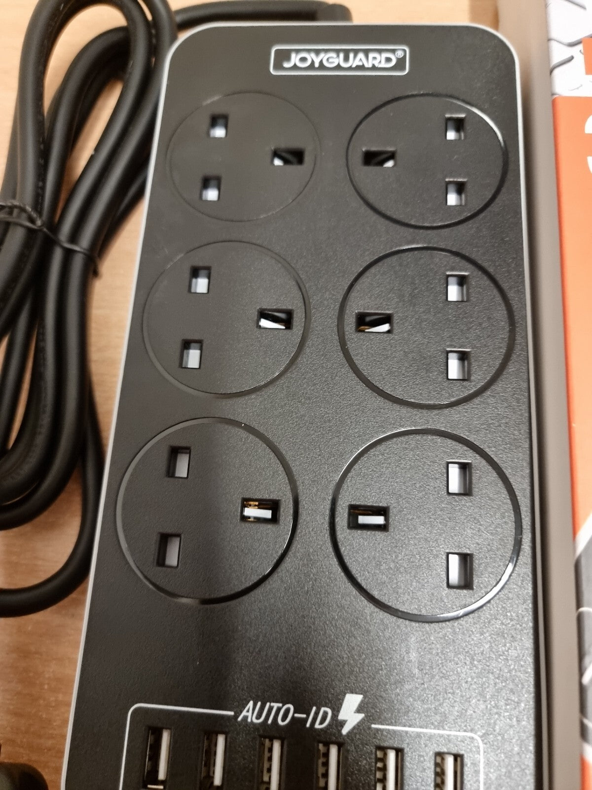 Joyguard 6-port USB power strip with surge protection and 2 meter cable 6 ports