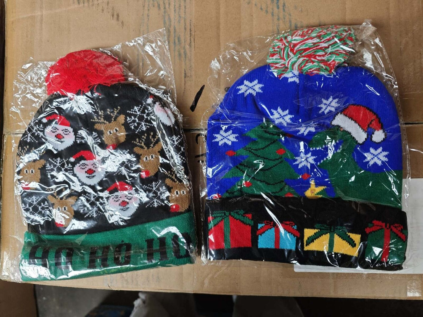 2Pcs Christmas LED Light Up Hat, Xmas Beanie Knitted Hat, 6 Colorful LED Unisex